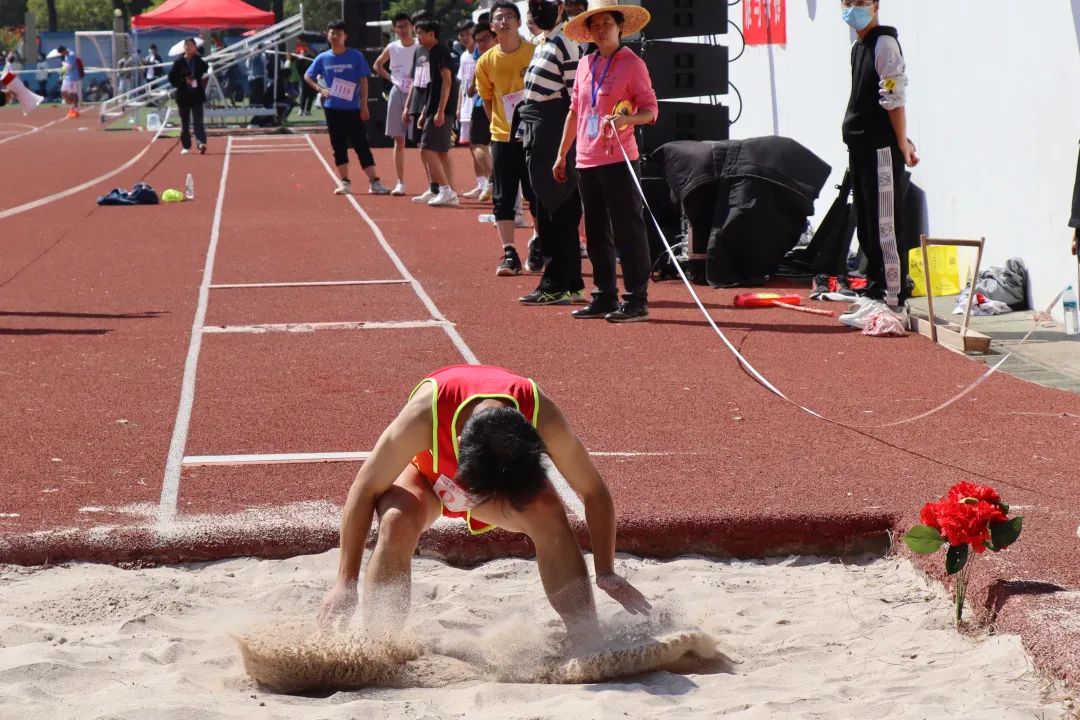 一直名列前 一直名列前