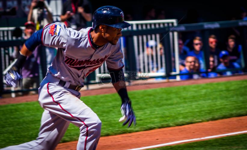 展现了他在 展现了他在