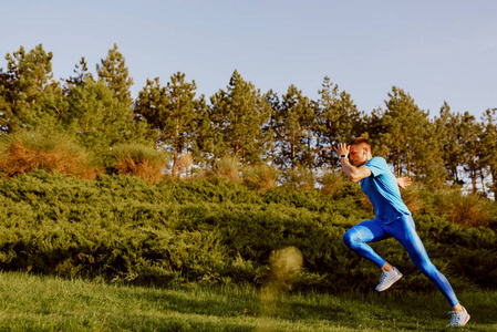 模板哈登5冠名宿之子！哈珀宣布将参加选秀 曾背靠背合砍73分.